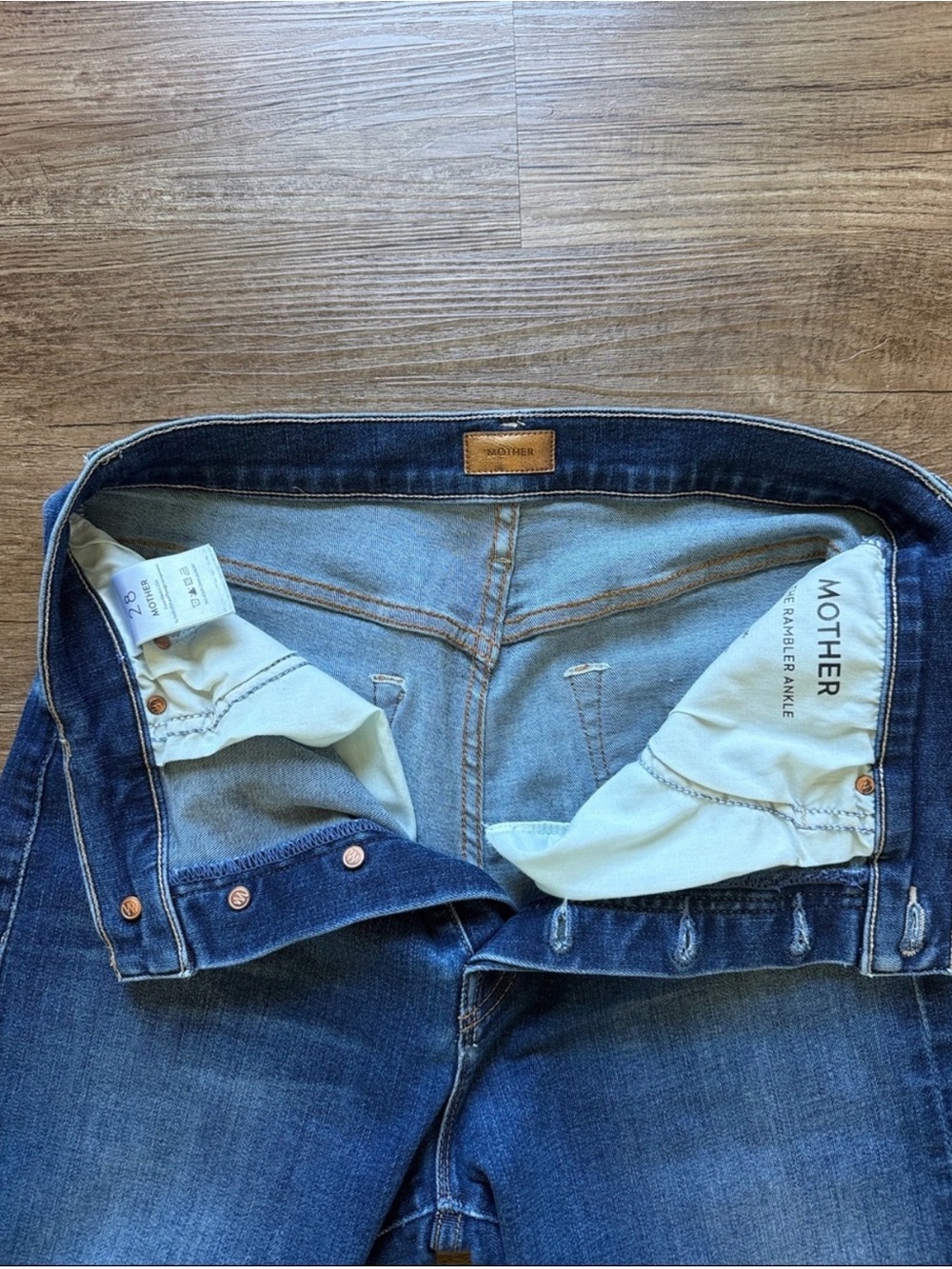 MOTHER the rambler ankle jeans - Picture 3 of 3